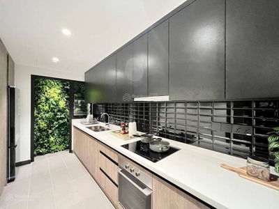 Of The Sun, Vietnam Of The Sun, Vietnam