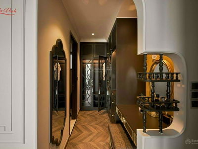 The Peak, Vietnam  The Peak, Vietnam