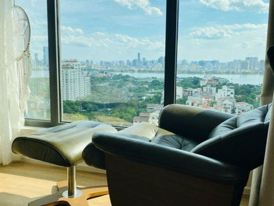 D'. Le Roi Soleil, Vietnam  D'. Le Roi Soleil, Vietnam