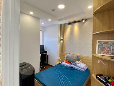 Saigon Mia, Vietnam  Saigon Mia, Vietnam