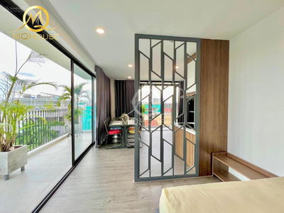 Bach Dang Street, Vietnam Bach Dang Street, Vietnam