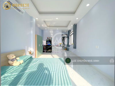 Au Co Street, Vietnam Au Co Street, Vietnam