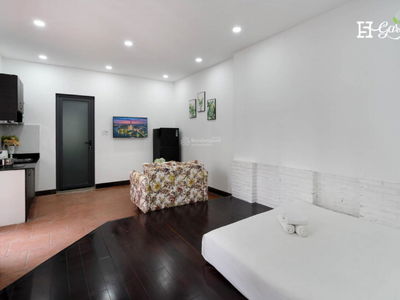 Truong Quoc Dung Street, Vietnam Truong Quoc Dung Street, Vietnam