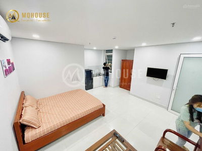 Bui Dinh Tuy Street, Vietnam Bui Dinh Tuy Street, Vietnam