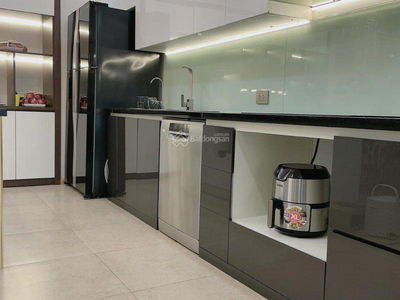 The Nine, Vietnam The Nine, Vietnam