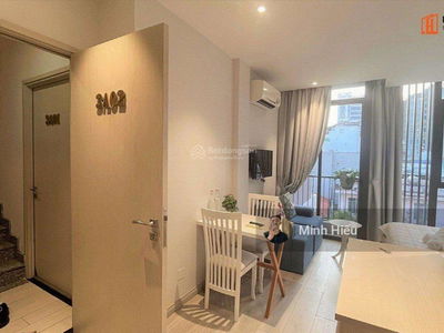 Nguyen Cuu Van Street, Vietnam Nguyen Cuu Van Street, Vietnam