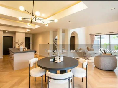 Beautiful house for rent located in Ekkamai Sukhumvit, Bangkok, Thailand Beautiful house for rent located in Ekkamai Sukhumvit, Bangkok, Thailand