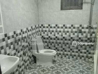 Rangsiya Village, Bangkok, Thailand Rangsiya Village, Bangkok, Thailand