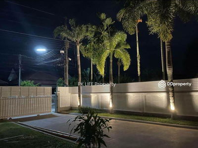 Alojamiento en Ban Ratsada, Thailand Alojamiento en Ban Ratsada, Thailand