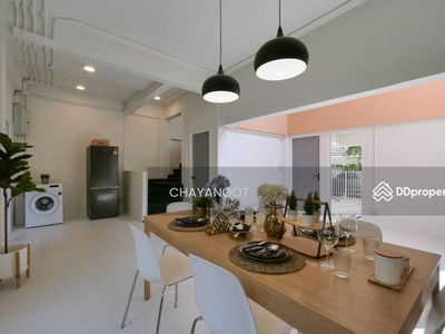 4 bedroom townhouse on Sukhumvit 71, Bangkok, Thailand 4 bedroom townhouse on Sukhumvit 71, Bangkok, Thailand