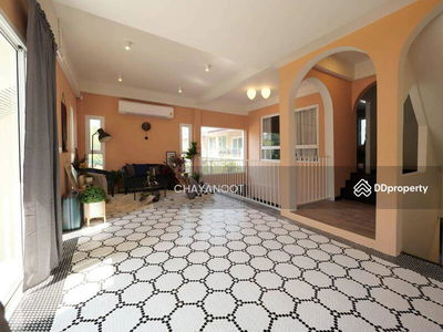 4 bedroom townhouse on Sukhumvit 71, Bangkok, Thailand 4 bedroom townhouse on Sukhumvit 71, Bangkok, Thailand