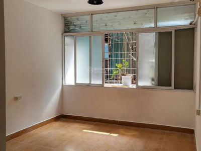 Luong Dinh Cua Street, Vietnam  Luong Dinh Cua Street, Vietnam