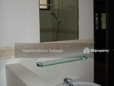 Spacious 3-Bedroom House, Bangkok, Thailand Spacious 3-Bedroom House, Bangkok, Thailand