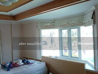 Laddarom Ratchaphruek-Pinklao, Bangkok, Thailand Laddarom Ratchaphruek-Pinklao, Bangkok, Thailand