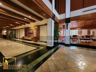 Langsuan Ville, Bangkok, Thailand Langsuan Ville, Bangkok, Thailand