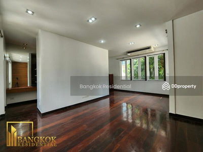 3 Bedroom House Suitable For Commercial Use in Nana, Bangkok, Thailand 3 Bedroom House Suitable For Commercial Use in Nana, Bangkok, Thailand