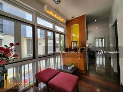 3 Bedroom House Suitable For Commercial Use in Nana, Bangkok, Thailand 3 Bedroom House Suitable For Commercial Use in Nana, Bangkok, Thailand