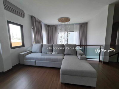 The City Sukhumvit-Bangna, Bangkok, Thailand The City Sukhumvit-Bangna, Bangkok, Thailand