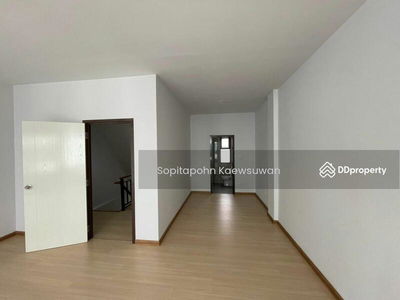 Citylink Rama 9-Srinagarindra, Bangkok, Thailand Citylink Rama 9-Srinagarindra, Bangkok, Thailand