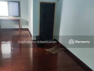 10120, Bangkok, Thailand 10120, Bangkok, Thailand