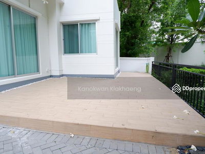 Bangkok Boulevard Rama9 Srinakarin, Bangkok, Thailand Bangkok Boulevard Rama9 Srinakarin, Bangkok, Thailand