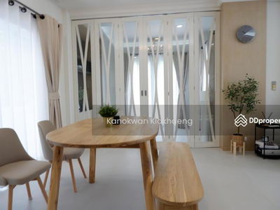 Bangkok Boulevard Rama9 Srinakarin, Bangkok, Thailand Bangkok Boulevard Rama9 Srinakarin, Bangkok, Thailand