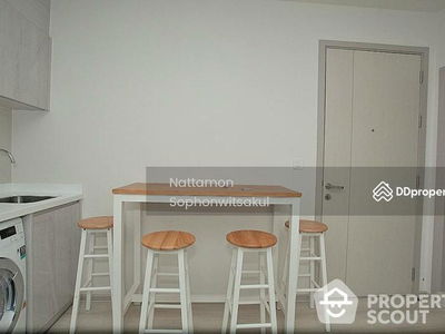 Life Sukhumvit 48, Bangkok, Thailand Life Sukhumvit 48, Bangkok, Thailand