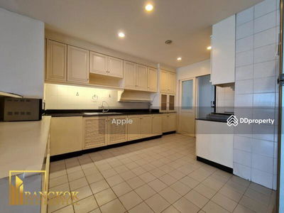 The Habitat Sukhumvit 53, Bangkok, Thailand The Habitat Sukhumvit 53, Bangkok, Thailand