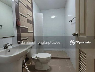 the trust Town Wongwaen-Lamlukka, Pathum Thani, Thailand the trust Town Wongwaen-Lamlukka, Pathum Thani, Thailand