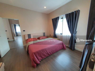 Bangkok Boulevard Vibhavadi, Bangkok, Thailand Bangkok Boulevard Vibhavadi, Bangkok, Thailand