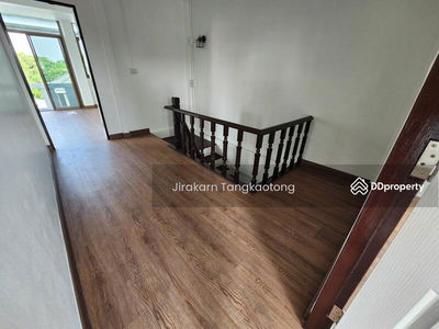 Townhouse, 4 bedrooms, 3 bathrooms, 1 kitchen, in Soi Bangkok Nonthaburi 43, Bangkok., Thailand Townhouse, 4 bedrooms, 3 bathrooms, 1 kitchen, in Soi Bangkok Nonthaburi 43, Bangkok., Thailand