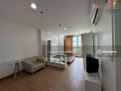 Life @ Ratchada, Bangkok, Thailand Life @ Ratchada, Bangkok, Thailand