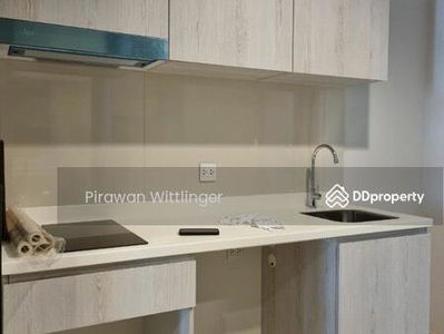 Life One Wireless, Bangkok, Thailand Life One Wireless, Bangkok, Thailand