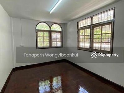 Single house for rent, Lat Phrao 47, Intersection, Bangkok, Thailand Single house for rent, Lat Phrao 47, Intersection, Bangkok, Thailand