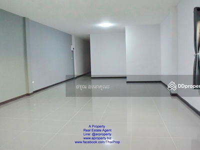 Baan Yan Bang Yai, Nonthaburi, Thailand Baan Yan Bang Yai, Nonthaburi, Thailand