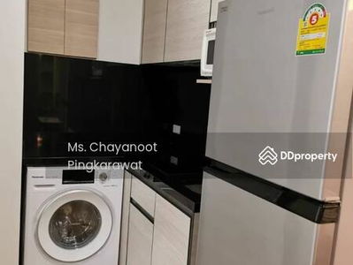 Park Origin Phrom Phong, Bangkok, Thailand Park Origin Phrom Phong, Bangkok, Thailand