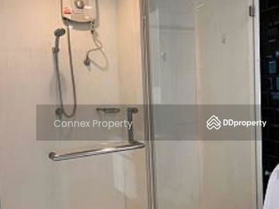 Abstracts Phahonyothin Park, Bangkok, Thailand Abstracts Phahonyothin Park, Bangkok, Thailand