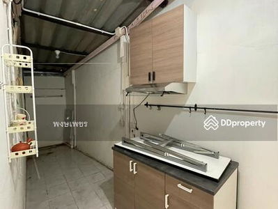 Hotel for rent, house for rent, near walking street Chiang Mai Gate Next to the Chiang Mai moat in Chiang Mai, Phra Singh Subdistrict, Chiang Mai, Thailand Hotel for rent, house for rent, near walking street Chiang Mai Gate Next to the Chiang Mai moat in Chiang Mai, Phra Singh Subdistrict, Chiang Mai, Thailand