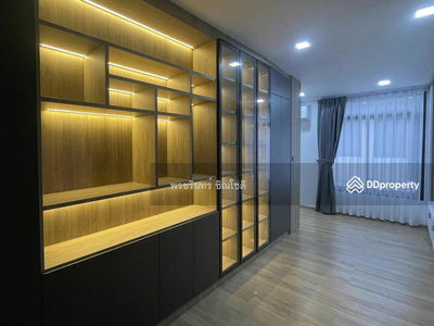 Mantana Bangna Km.7, Samut Prakan, Thailand Mantana Bangna Km.7, Samut Prakan, Thailand