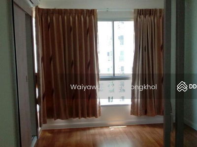 Lumpini Park Riverside Rama 3, Bangkok, Thailand Lumpini Park Riverside Rama 3, Bangkok, Thailand