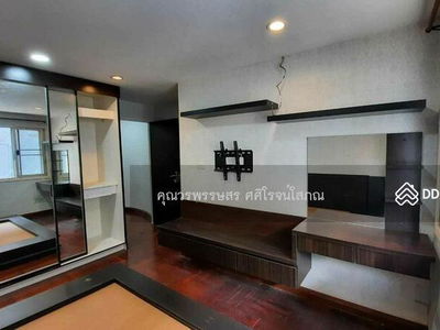 Phatthanakan 44, Baan Warathorn Ville., Bangkok, Thailand Phatthanakan 44, Baan Warathorn Ville., Bangkok, Thailand