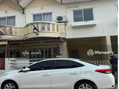 Townhome for rent, The Plus Village, Sriracha Banana Farm. Good location next to the main road, Chon Buri, Thailand Townhome for rent, The Plus Village, Sriracha Banana Farm. Good location next to the main road, Chon Buri, Thailand