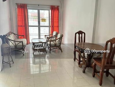 Townhome for rent, The Plus Village, Sriracha Banana Farm. Good location next to the main road, Chon Buri, Thailand Townhome for rent, The Plus Village, Sriracha Banana Farm. Good location next to the main road, Chon Buri, Thailand