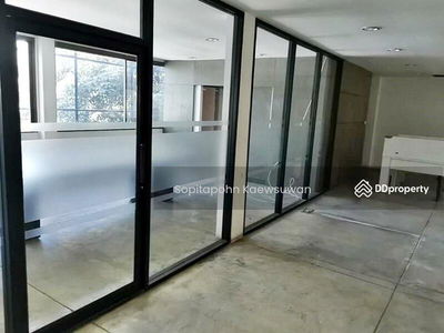 10110, Bangkok, Thailand 10110, Bangkok, Thailand