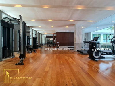 Ficus Lane, Bangkok, Thailand Ficus Lane, Bangkok, Thailand