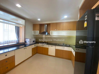 Acadamia Grand Tower, Bangkok, Thailand Acadamia Grand Tower, Bangkok, Thailand