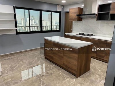 D.S. Tower 1 Sukhumvit 33, Bangkok, Thailand D.S. Tower 1 Sukhumvit 33, Bangkok, Thailand