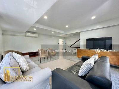 House in Compound, Bangkok, Thailand House in Compound, Bangkok, Thailand