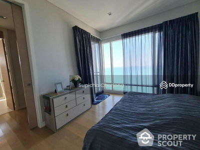 Reflection Jomtien Beach, Pattaya, Thailand Reflection Jomtien Beach, Pattaya, Thailand