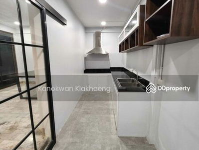 Detached house Sukhumvit BTS Bang Chak Detached house Sukhumvit BTS Bang Chak, Bangkok, Thailand Detached house Sukhumvit BTS Bang Chak Detached house Sukhumvit BTS Bang Chak, Bangkok, Thailand